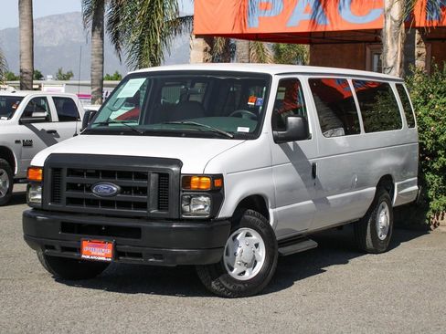 Used 2008 Ford E-350 and Econoline 350 XLT image 4