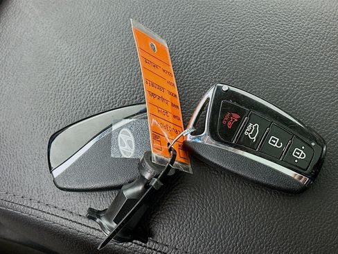 Used 2014 Hyundai Santa Fe Limited AWD/4WD image 25