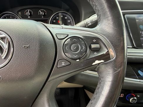 Used 2019 Buick Enclave Essence FWD image 20
