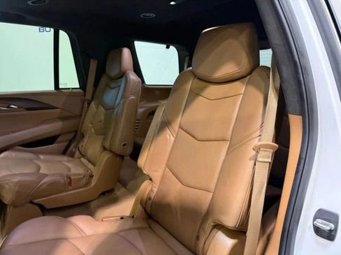 Used 2017 Cadillac Escalade Platinum image 13