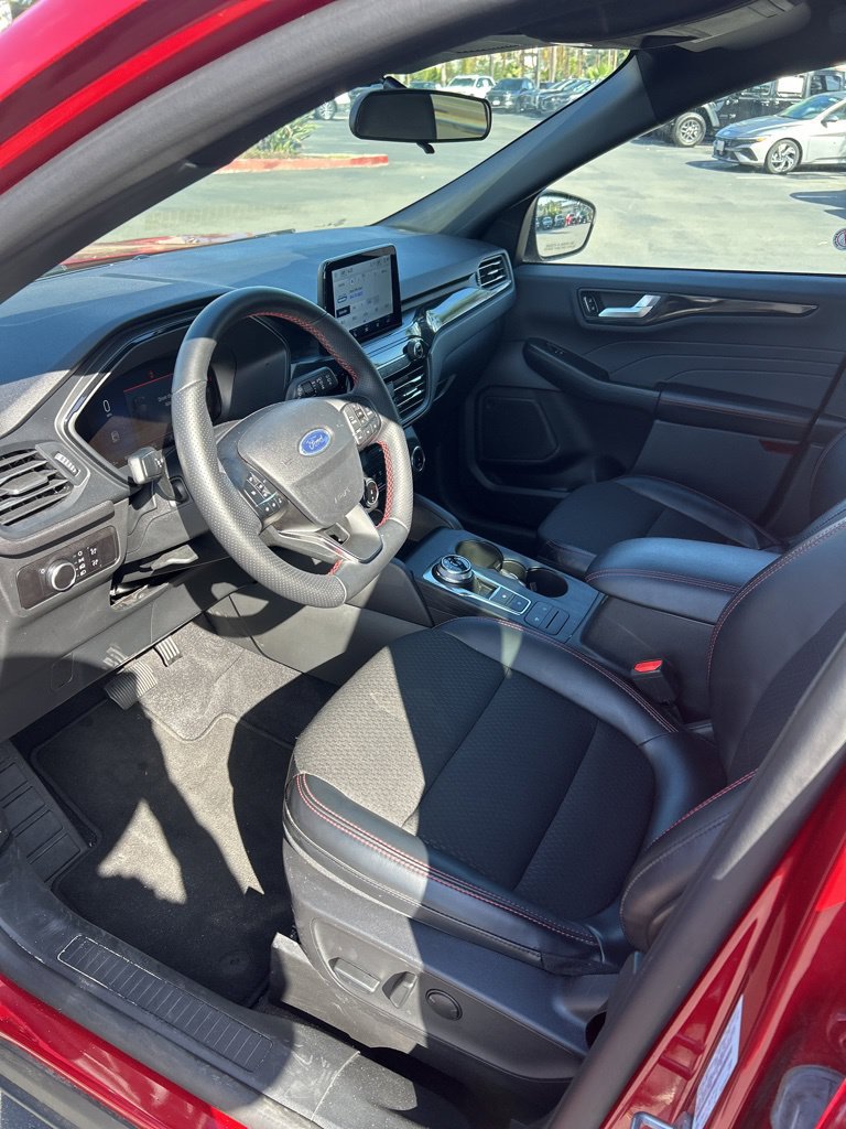 Used 2026 Ford Escape ST-Line AWD/4WD image 8