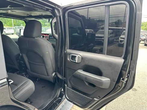 Certified 2019 Jeep Wrangler Unlimited Sahara w/ Cold Weather Group AWD/4WD image 14