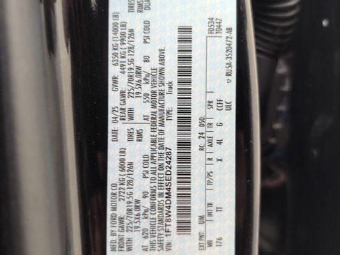 Certified 2025 Ford F450 Platinum w/ Platinum Plus Package image 32