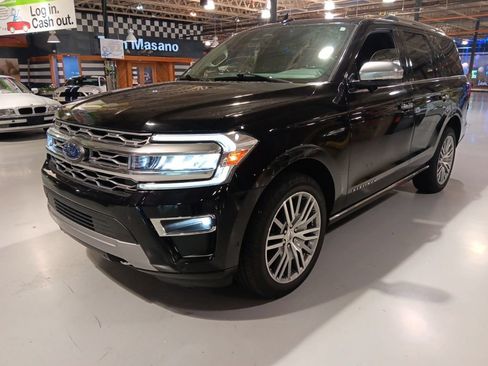 Used 2024 Ford Expedition Platinum AWD/4WD image 1