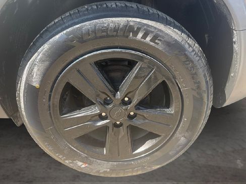 Used 2019 Chevrolet Trax LT w/ LT Convenience Package FWD image 19
