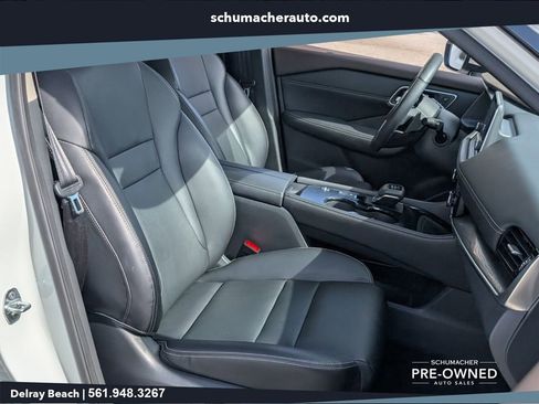 Used 2021 Nissan Rogue SL FWD image 16