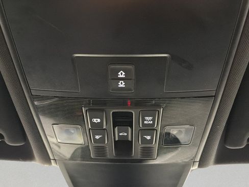 Certified 2023 Volkswagen Tiguan SE R-Line AWD/4WD image 25