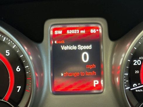Used 2019 Dodge Journey SE FWD image 8