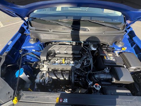 Used 2025 Hyundai Venue SEL FWD image 32