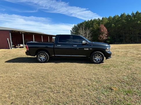 Used 2017 RAM 1500 Limited image 9