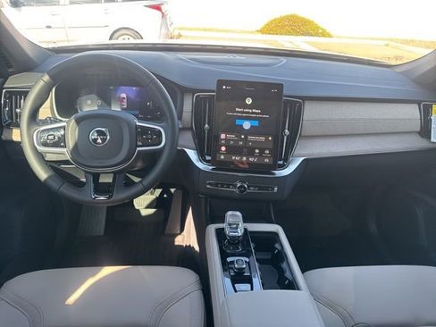 New 2026 Volvo XC90 B5 Plus w/ Protection Package image 24
