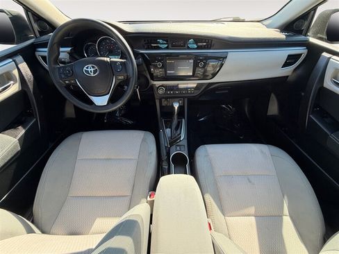 Used 2015 Toyota Corolla LE FWD image 11