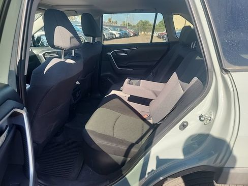 Used 2021 Toyota RAV4 XLE w/ Convenience Package AWD/4WD image 20