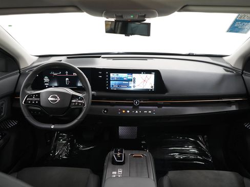 Used 2024 Nissan Ariya AWD image 14