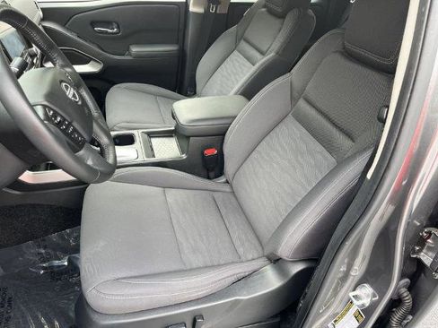 Certified 2024 Nissan Frontier SV w/ Technology Package RWD image 14
