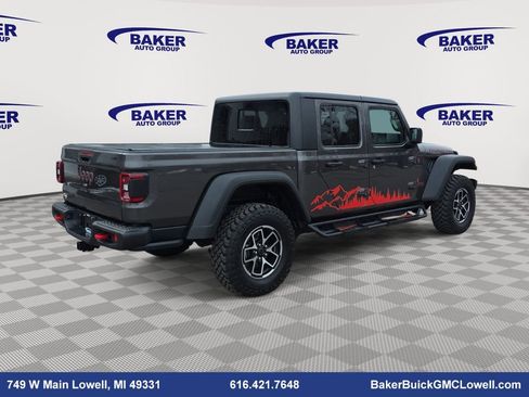Used 2024 Jeep Gladiator Rubicon w/ Convenience Group image 5