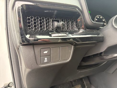 Used 2023 Honda CR-V EX-L image 25