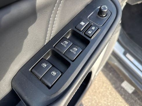 Used 2018 Subaru Outback 2.5i Limited image 16