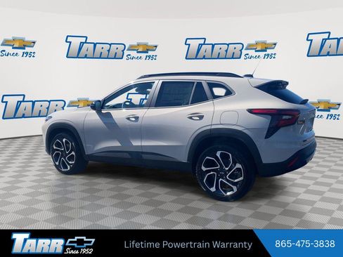 New 2026 Chevrolet Trax RS w/ Sunroof Package FWD image 6