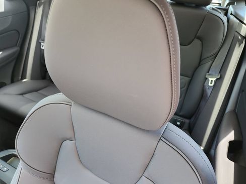 Used 2026 Volvo XC60 T8 Plus w/ Climate Package AWD/4WD image 6