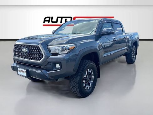 Used 2019 Toyota Tacoma TRD Off-Road w/ TRD Premium Off Road Package image 3