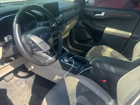Used 2020 Ford Escape Titanium w/ Titanium Premium Package 2.0 AWD/4WD image 11