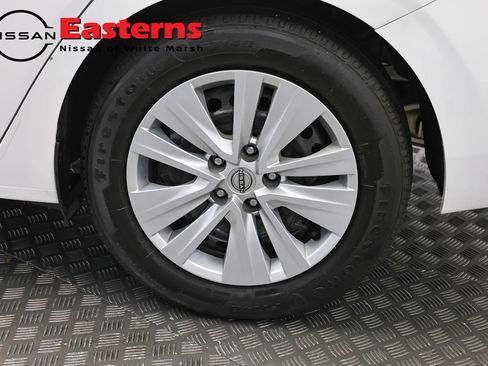 Used 2024 Nissan Sentra S FWD image 32