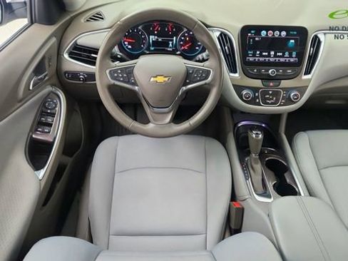 Used 2018 Chevrolet Malibu LT w/ Driver Confidence Package FWD image 37