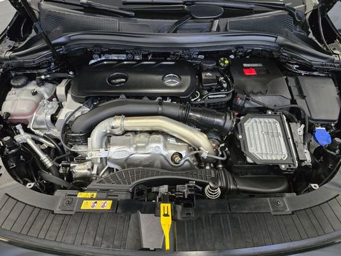 Used 2025 Mercedes-Benz GLA 250 4MATIC image 10
