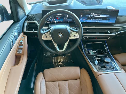 Certified 2024 BMW X7 xDrive40i image 23