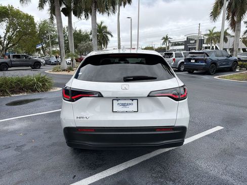 Certified 2025 Honda HR-V LX image 7