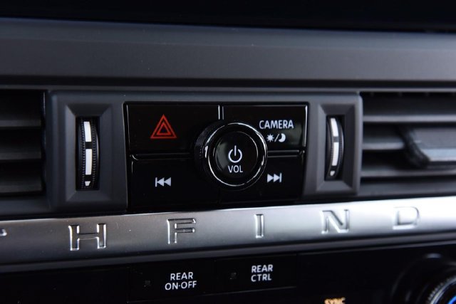 Used 2026 Nissan Pathfinder S AWD/4WD image 14