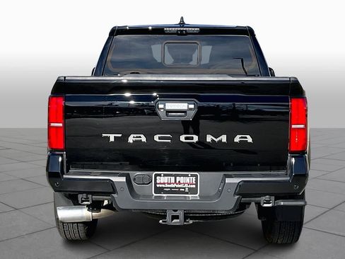 Used 2024 Toyota Tacoma Limited w/ Limited Package (LT) image 4