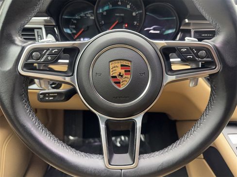 Used 2018 Porsche Macan image 56