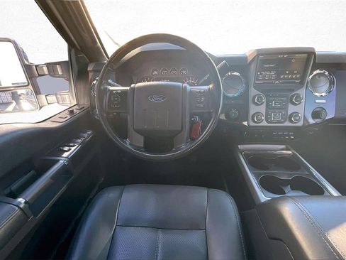 Used 2016 Ford F250 Platinum w/ FX4 Off-Road Package image 10