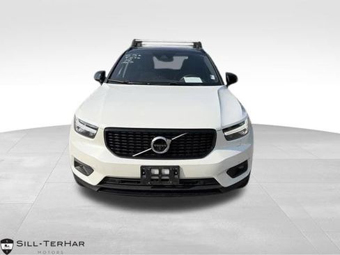 Used 2021 Volvo XC40 T5 R-Design w/ Protection Package AWD/4WD image 1