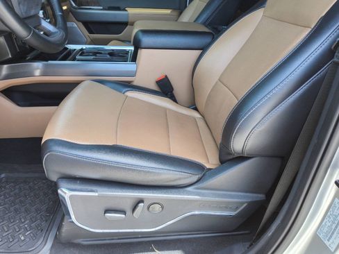 Used 2024 Ford F350 Lariat w/ Lariat Ultimate Package AWD/4WD image 13