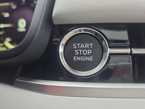 New 2025 Mitsubishi Outlander SEL image 23