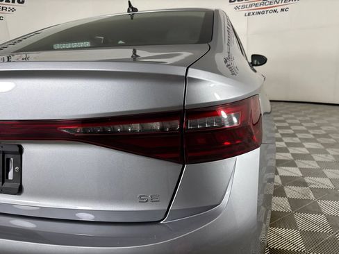 Used 2025 Volkswagen Jetta SE w/ Sunroof Package FWD image 35