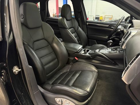 Used 2016 Porsche Cayenne S AWD/4WD image 33