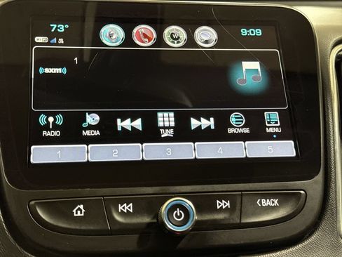 Used 2017 Chevrolet Malibu LT FWD image 14