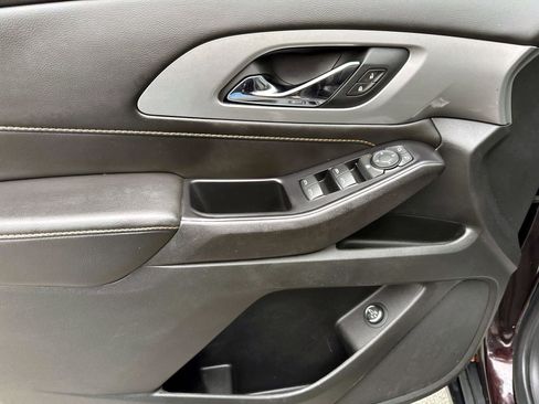 Certified 2020 Chevrolet Traverse LT image 13