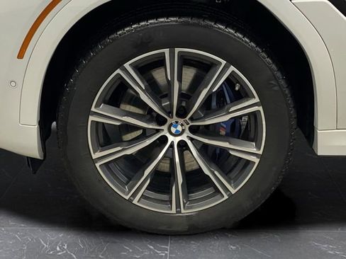 Used 2022 BMW X6 xDrive40i w/ M Sport Package image 40