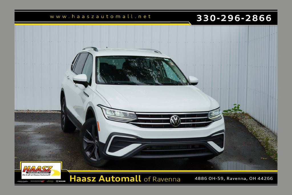 Used 2022 Volkswagen Tiguan SE AWD/4WD image 1