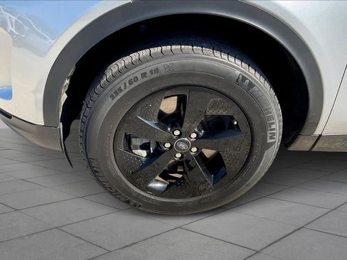 Used 2020 Land Rover Discovery Sport S image 9