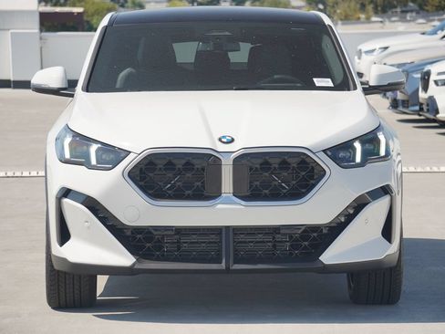 Used 2026 BMW X2 xDrive28i w/ Technology Package AWD/4WD image 2