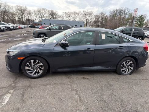 Used 2018 Honda Civic EX image 5