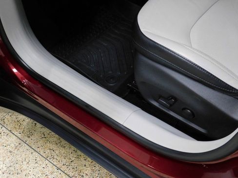 Used 2022 Jeep Compass Limited image 29