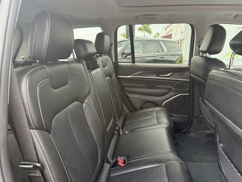 Used 2022 Jeep Grand Cherokee Limited 4xe AWD/4WD image 13