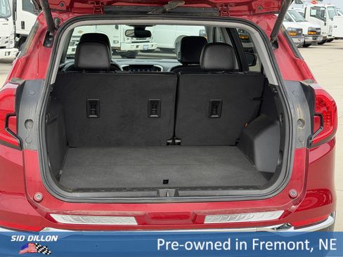 Used 2023 GMC Terrain SLT w/ Infotainment Package II image 5